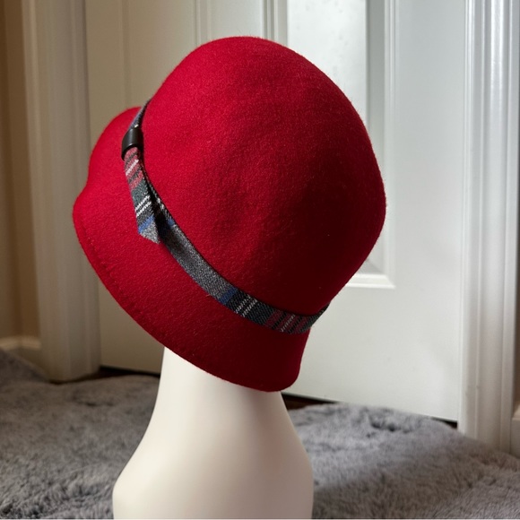 SOLD! on ebay Intrend by MaxMara Accessories Wool Cloche with Ribbon - Picture 6 of 13